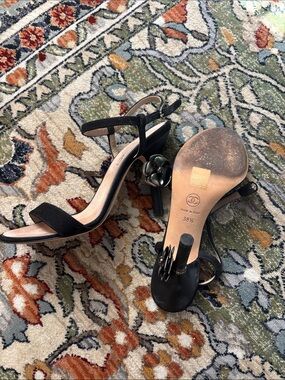 Vintage Chanel heels Metal Flower  38 1/2